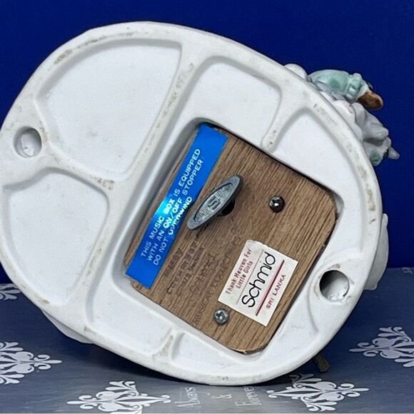 1987 Schmid Kitty Cucumber Thank Heavens For Little Girls Ceramic Music Box - Picture 10 of 12